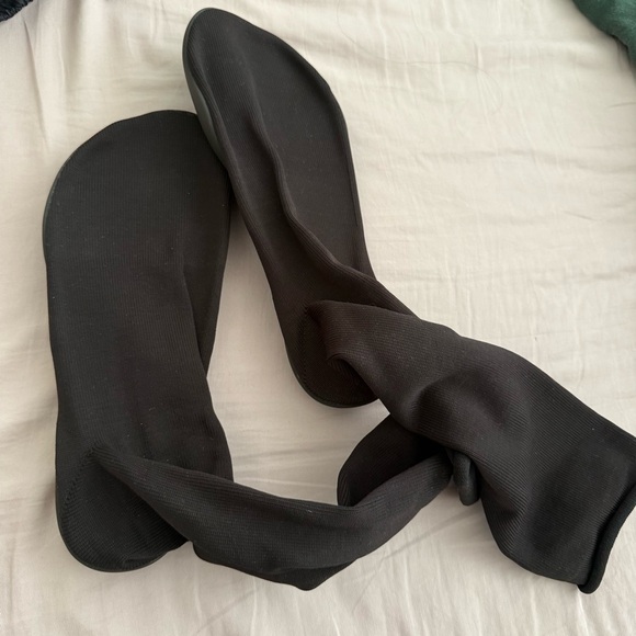 Size 3 - Yeezy Pod Black - YZYPODBLK Vultures Kanye West Triple Black YZY 11-13 - Picture 1 of 5